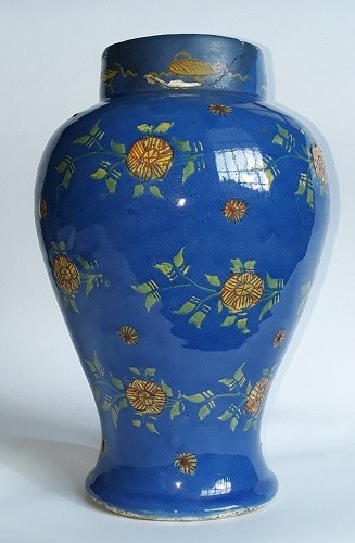 Vase de Delft, dépôt des Musées Royaux d'Art et d'Histoire
